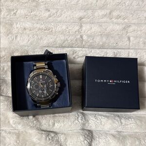 Tommy Hilfiger Elegant Gold and Black Timepiece